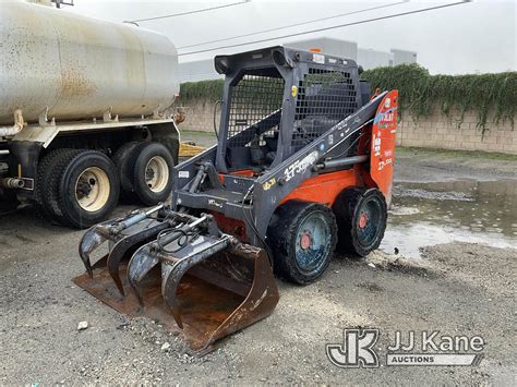 2003 Thomas Skid Steer Solid Tired Skid Steer Loader For Sale, 